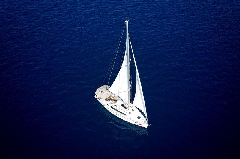 Book yachts online - sailboat - Bavaria Cruiser 41 - MH 59 - rent