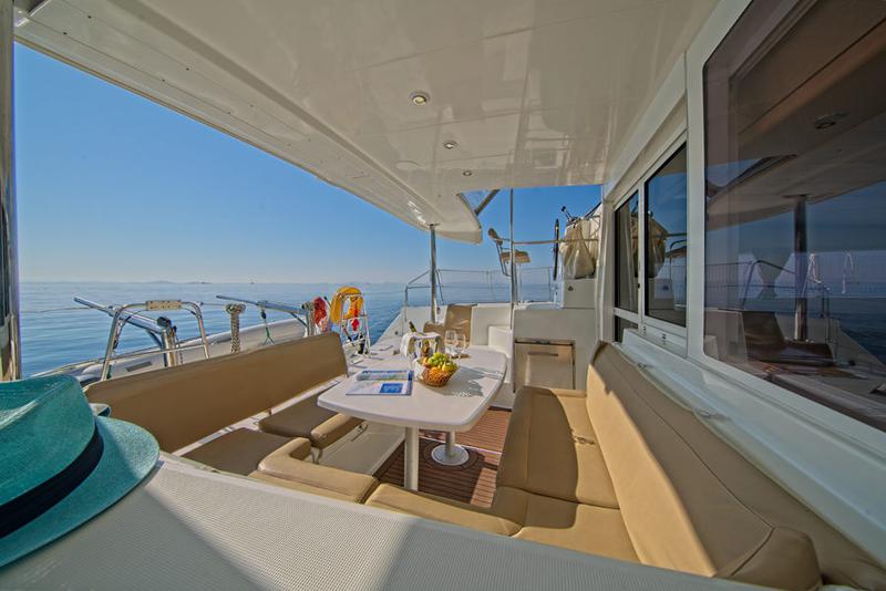 Book yachts online - catamaran - Lagoon 400 - MH 26 - rent