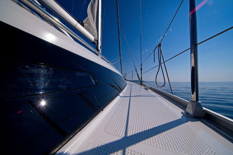 Book yachts online - sailboat - Bavaria Cruiser 41 - MH 58 - rent