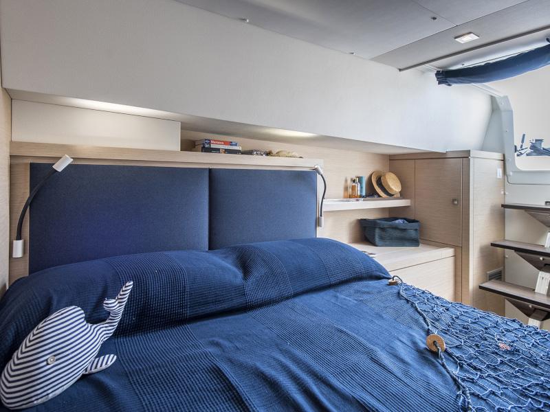 Book yachts online - catamaran - Fountaine Pajot Saona 47 - Saona (Ac in all cabins+Wm+Gen+Bbq) - rent