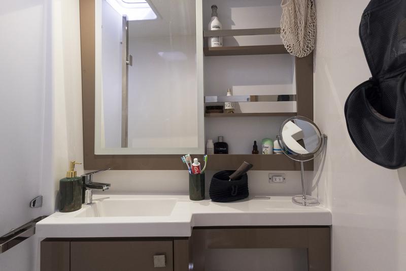 Book yachts online - catamaran - Fountaine Pajot Saona 47 - Saona (Ac in all cabins+Wm+Gen+Bbq) - rent