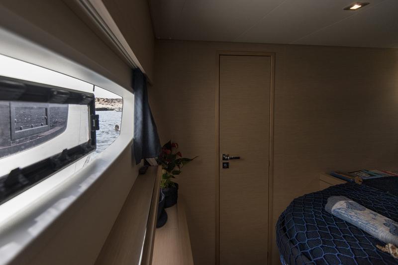 Book yachts online - catamaran - Fountaine Pajot Saona 47 - Saona (Ac in all cabins+Wm+Gen+Bbq) - rent