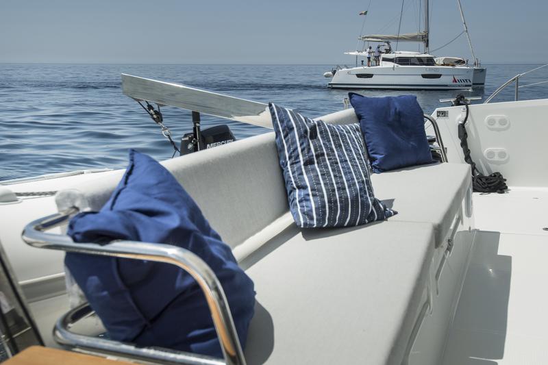 Book yachts online - catamaran - Fountaine Pajot Saona 47 - Saona (Ac in all cabins+Wm+Gen+Bbq) - rent