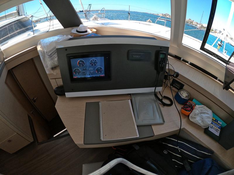 Book yachts online - catamaran - Fountaine Pajot Astréa 42 - Astrea (watermaker+generator) - rent