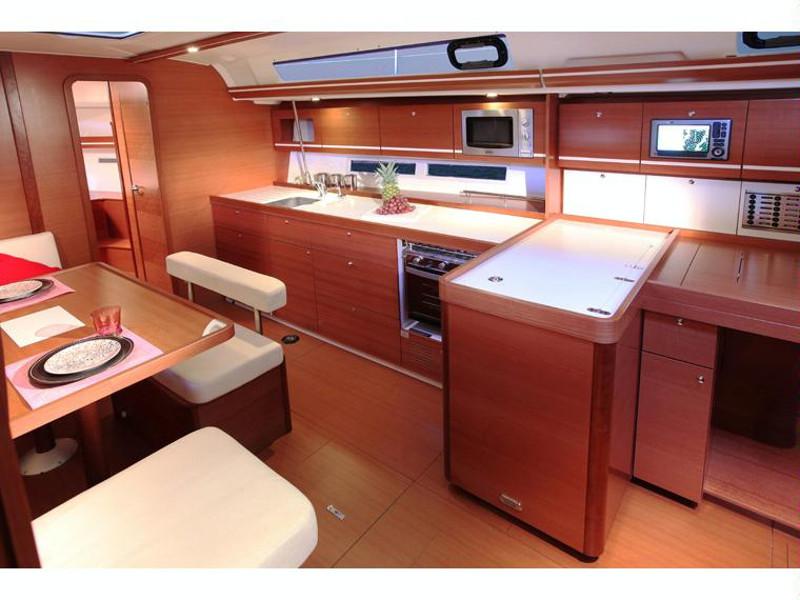 Book yachts online - sailboat - Dufour 450 Grand Large - EROICO - rent