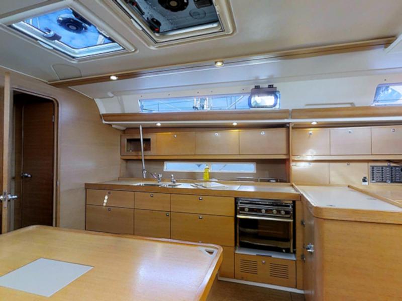 Book yachts online - sailboat - Dufour 450 Grand Large - EROICO - rent