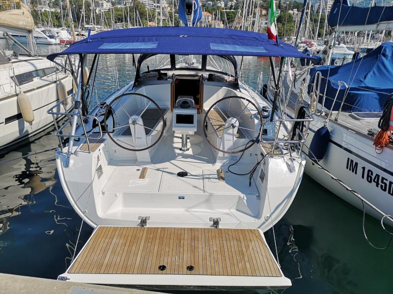 Book yachts online - sailboat - Bavaria 41 Cruiser - Carlotta - rent