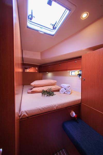 Book yachts online - sailboat - Bavaria 46 Cruiser - Kyveli - rent