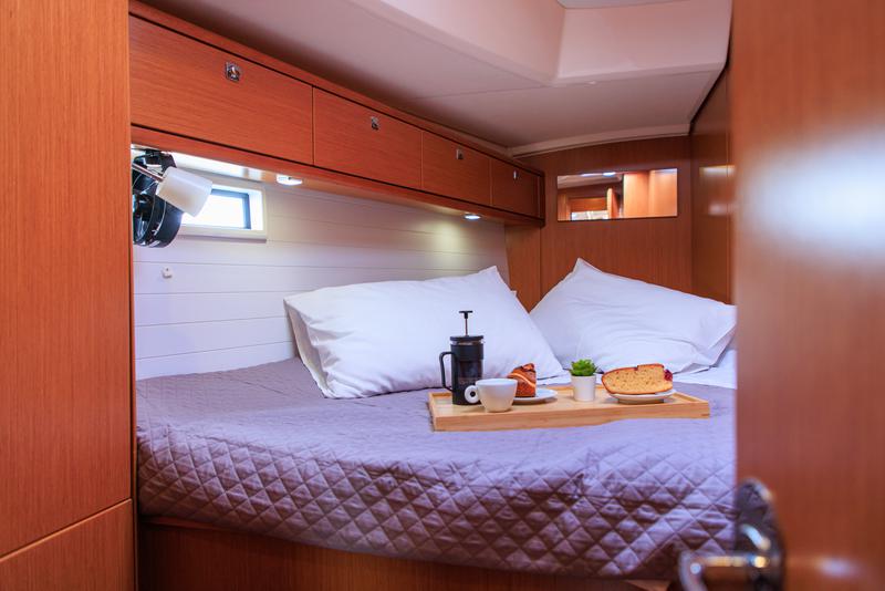 Book yachts online - sailboat - Bavaria 46 Cruiser - Kyveli - rent