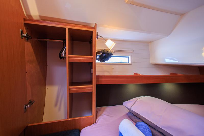 Book yachts online - sailboat - Bavaria 46 Cruiser - Kyveli - rent