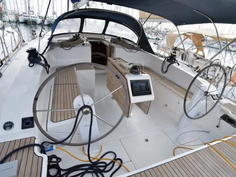 Book yachts online - sailboat - Bavaria 51 Cruiser - Philoctetes - rent