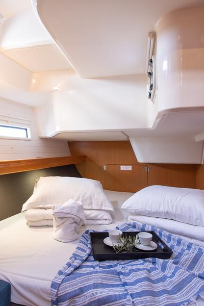 Book yachts online - sailboat - Bavaria 51 Cruiser - Philoctetes - rent