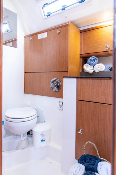 Book yachts online - sailboat - Bavaria 51 Cruiser - Philoctetes - rent