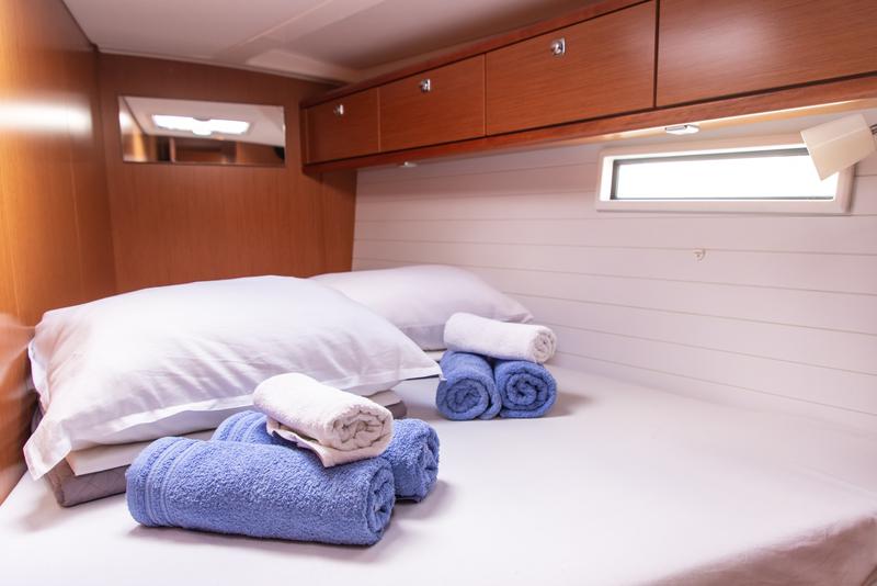 Book yachts online - sailboat - Bavaria 51 Cruiser - Philoctetes - rent