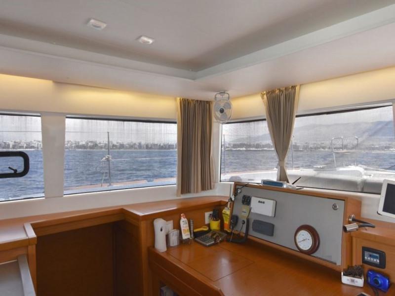 Book yachts online - catamaran - Lagoon 450  Flybridge - Omiros II - rent