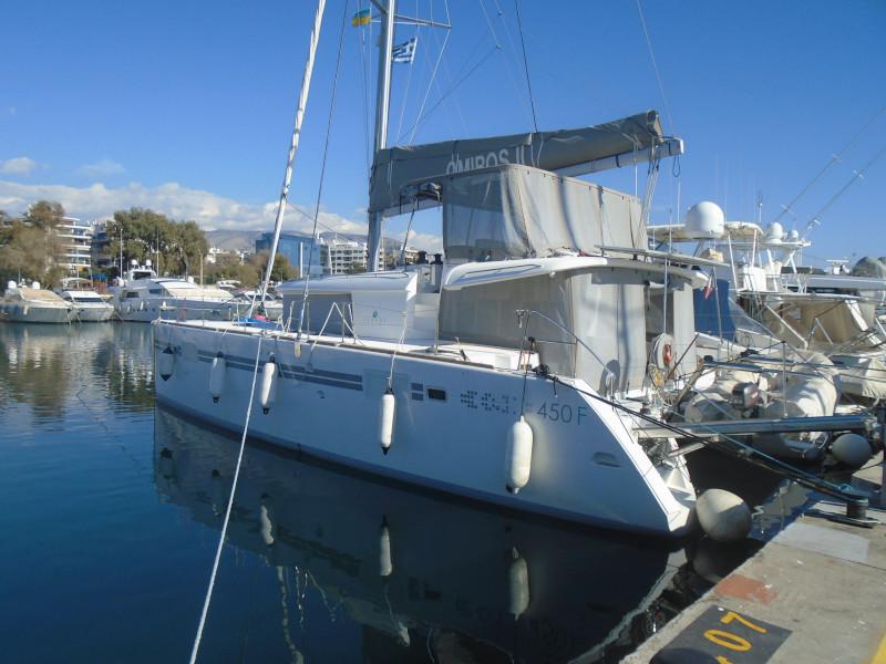 Book yachts online - catamaran - Lagoon 450  Flybridge - Omiros II - rent