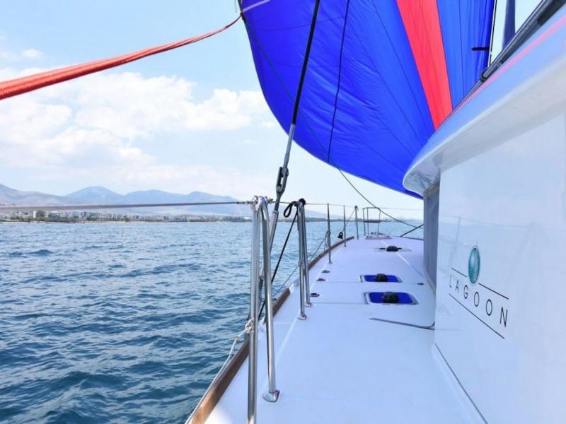Book yachts online - catamaran - Lagoon 450  Flybridge - Omiros II - rent