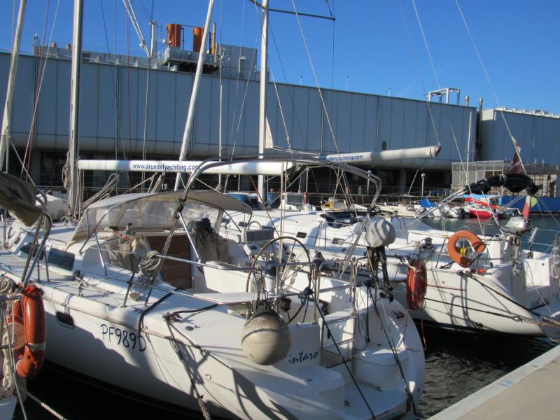 Book yachts online - sailboat - Catalina 42 - Tintaro - rent