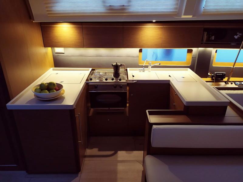 Book yachts online - sailboat - Oceanis 51.1 - Infinity - rent