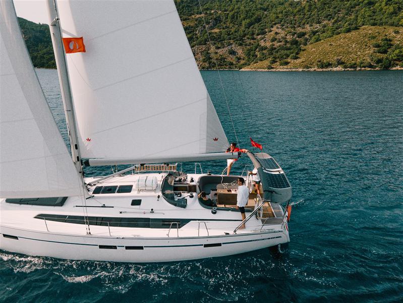 Book yachts online - sailboat - Bavaria Cruiser 46 - ISTANBUL - rent