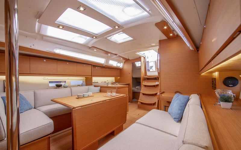 Book yachts online - sailboat - Dufour 390 - PARIS - rent