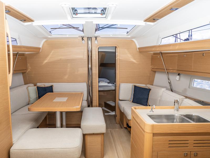 Book yachts online - sailboat - Dufour 412 Grand large - OYKUM - rent