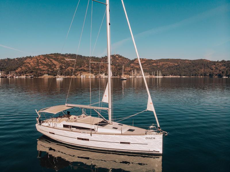 Book yachts online - sailboat - Dufour 412 Grand large - OYKUM - rent