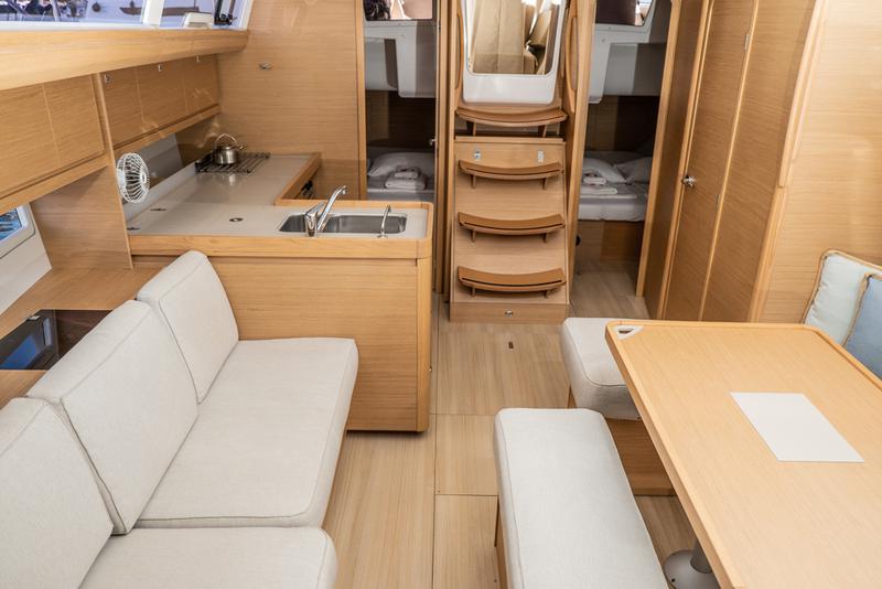 Book yachts online - sailboat - Dufour 412 Grand large - OYKUM - rent