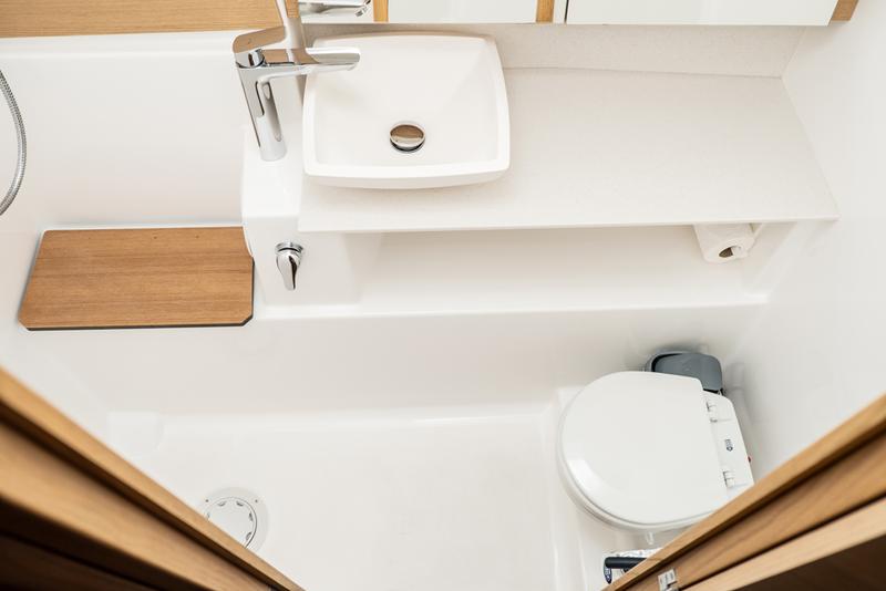 Book yachts online - sailboat - Dufour 412 Grand large - OYKUM - rent