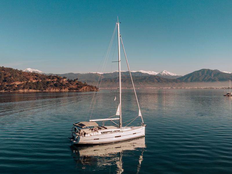 Book yachts online - sailboat - Dufour 412 Grand large - OYKUM - rent