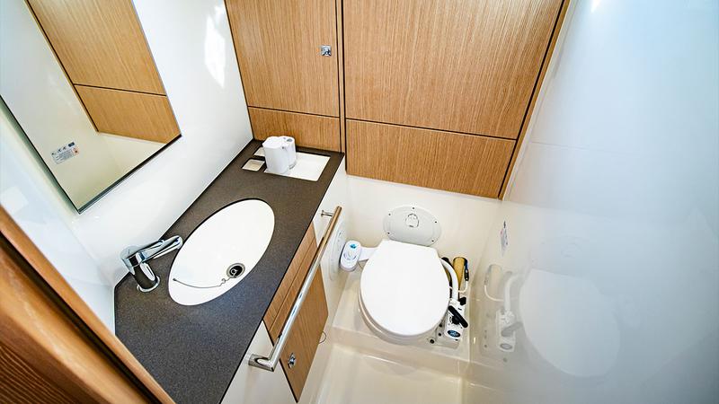 Book yachts online - sailboat - Bavaria Cruiser 46 - BARCELONA - rent