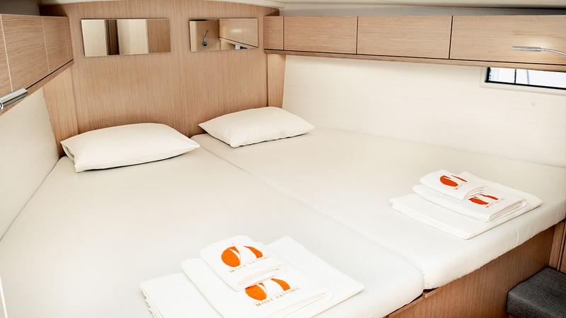 Book yachts online - sailboat - Bavaria Cruiser 46 - BARCELONA - rent