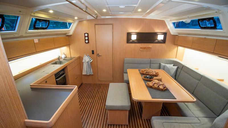 Book yachts online - sailboat - Bavaria Cruiser 46 - AMSTERDAM - rent