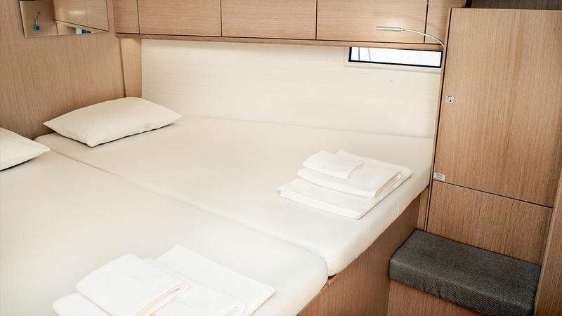 Book yachts online - sailboat - Bavaria Cruiser 46 - AMSTERDAM - rent