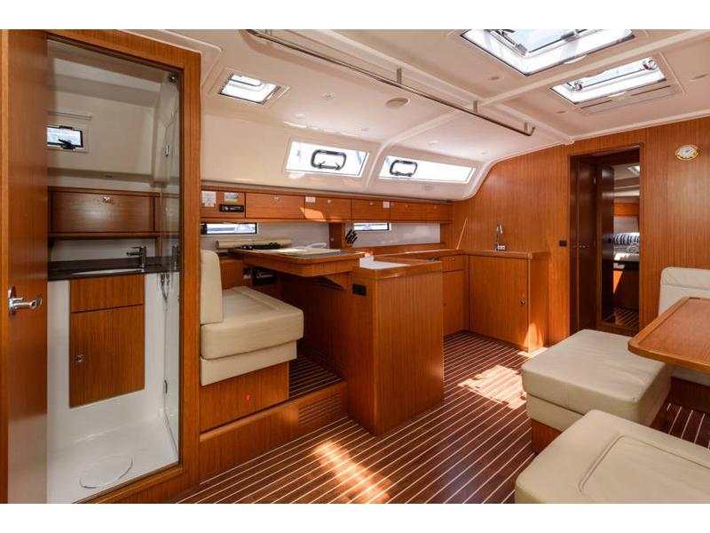 Book yachts online - sailboat - Bavaria Cruiser 51 - S - rent