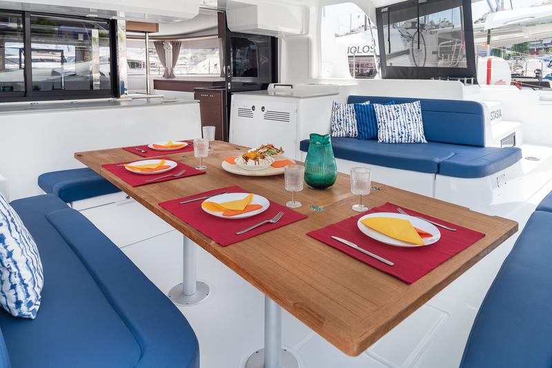 Book yachts online - catamaran - Lagoon 46 - Anastasia - rent