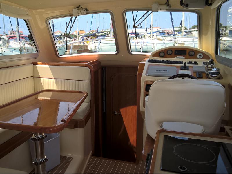 Book yachts online - motorboat - Damor 980 Fjera - Neja - rent