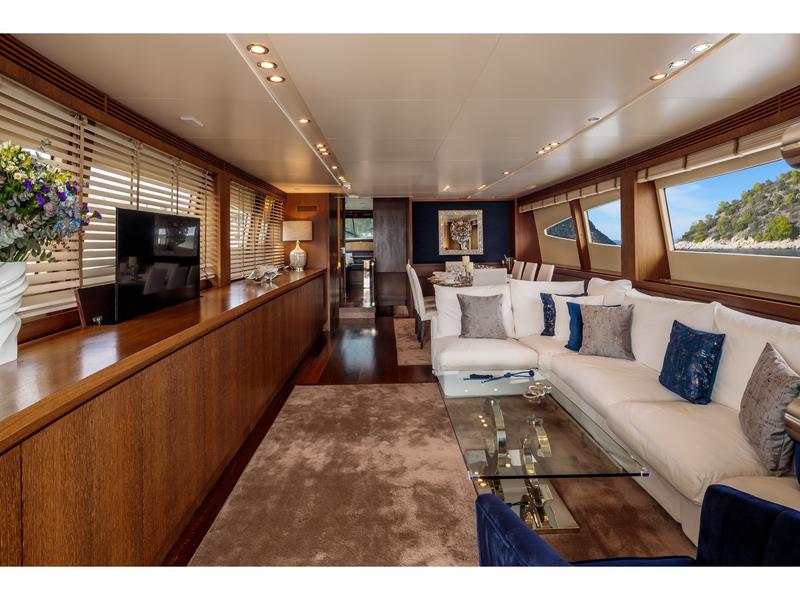 Book yachts online - motorboat - Canados 86 - Miraval - rent