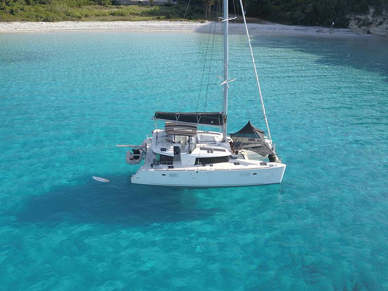 Book yachts online - catamaran - Lagoon 450  Flybridge - ZACAPA (generator, air condition, water maker, 2 SUP free of charge) - rent
