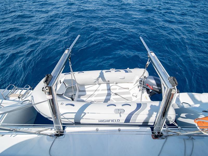 Book yachts online - catamaran - Lagoon 450  Flybridge - ANNIE (generator, air condition, water maker, 2 SUP free of charge) - rent