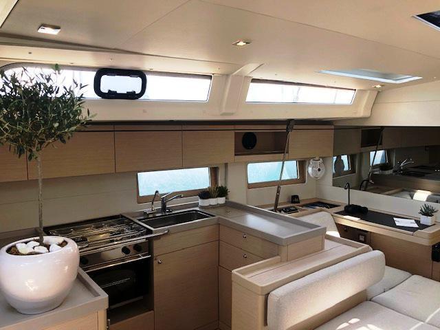 Book yachts online - sailboat - Oceanis 51.1 - DEMILIA STAR (generator, air condition, water maker, full teak deck, pearl grey hull, electric throttle, 1 SUP free of charge) - rent