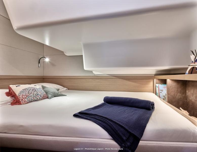 Book yachts online - catamaran - Lagoon 51 - JEWEL (Charter rate includes VAT, Skipper Fee, Generator, Air-condition, Watermaker, Icemaker, Dishwasher, 2 SUP, Tubes, Kids Water-ski, Sea scooter, Electric BBQ) *Skippered only* - rent