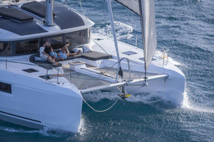 Book yachts online - catamaran - Lagoon 51 - JEWEL (Charter rate includes VAT, Skipper Fee, Generator, Air-condition, Watermaker, Icemaker, Dishwasher, 2 SUP, Tubes, Kids Water-ski, Sea scooter, Electric BBQ) *Skippered only* - rent