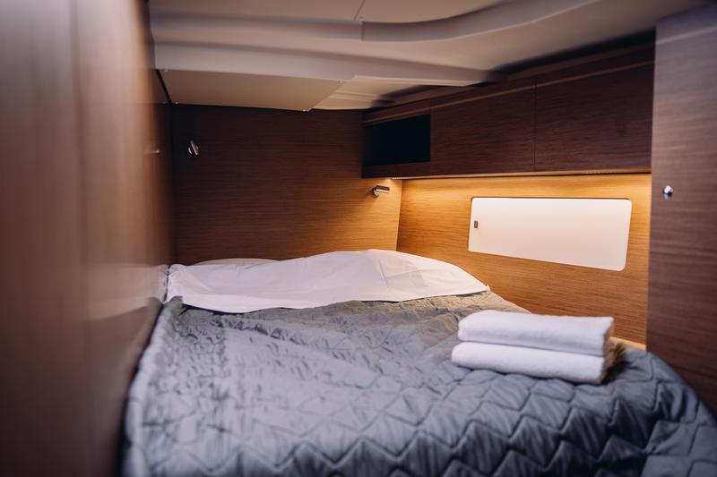 Book yachts online - sailboat - Oceanis 51.1 - ORION (generator, air condition, 1 SUP free of charge) - rent