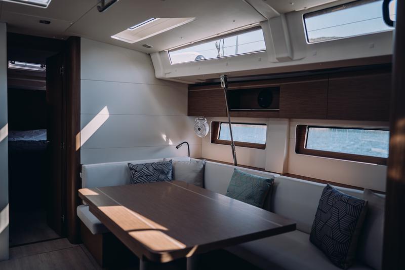 Book yachts online - sailboat - Oceanis 51.1 - ORION (generator, air condition, 1 SUP free of charge) - rent