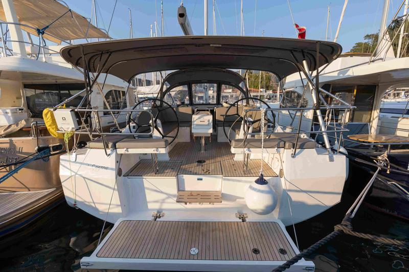 Book yachts online - sailboat - Bavaria 42 Cruiser - Joy - rent