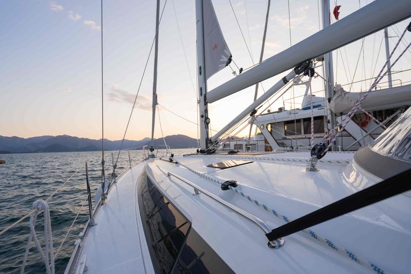 Book yachts online - sailboat - Bavaria 46 Cruiser - Classy - rent