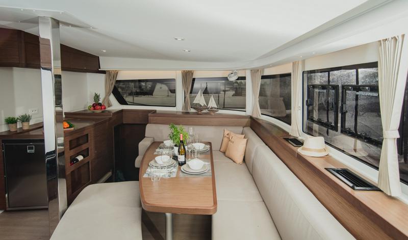 Book yachts online - catamaran - Lagoon 42 - Euphoria - rent