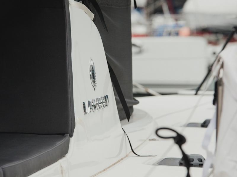 Book yachts online - catamaran - Lagoon 42 - Euphoria - rent