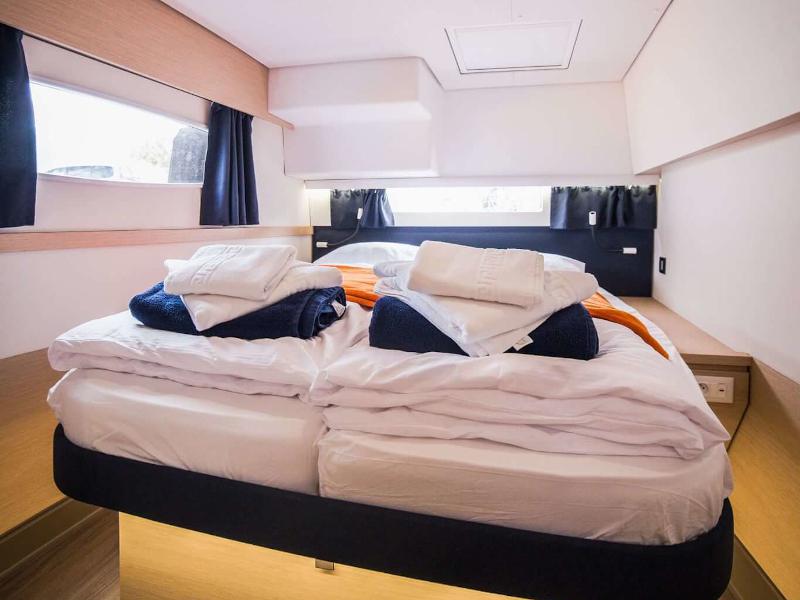 Book yachts online - catamaran - Saba 50 - Princess Aphrodite (crewed) - rent